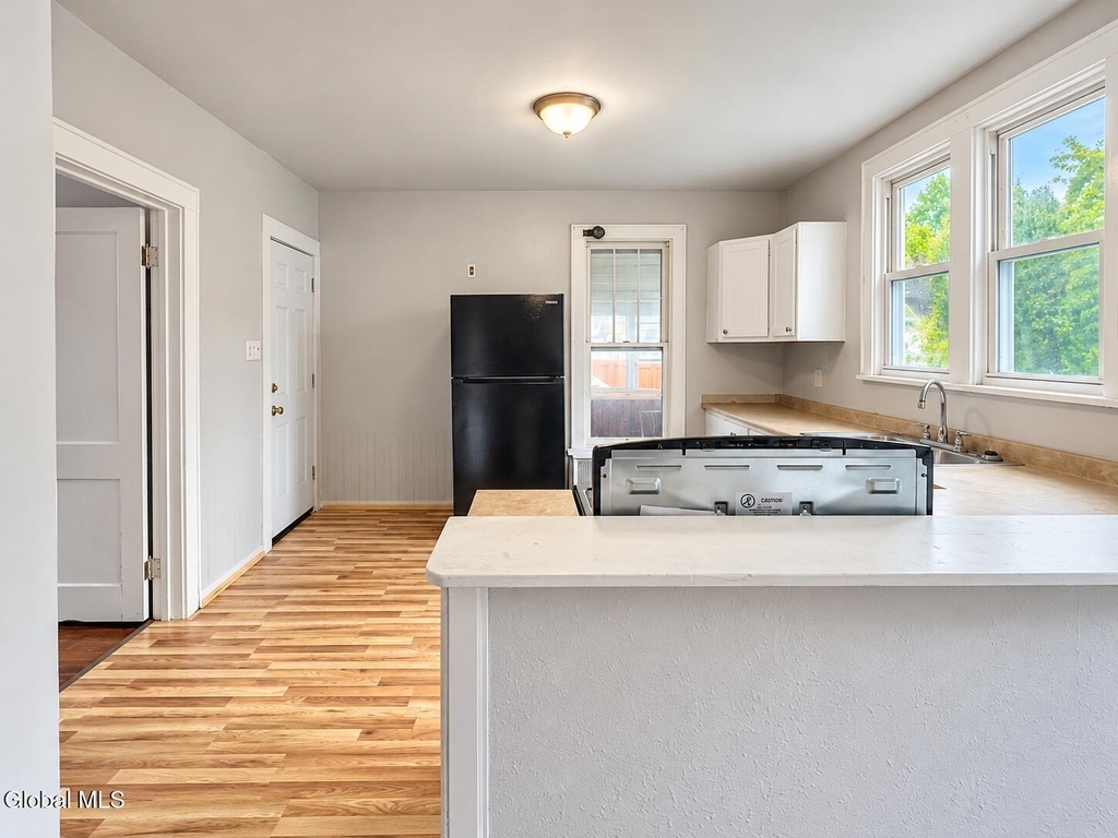 359-361 Forest Avenue - Photo 5