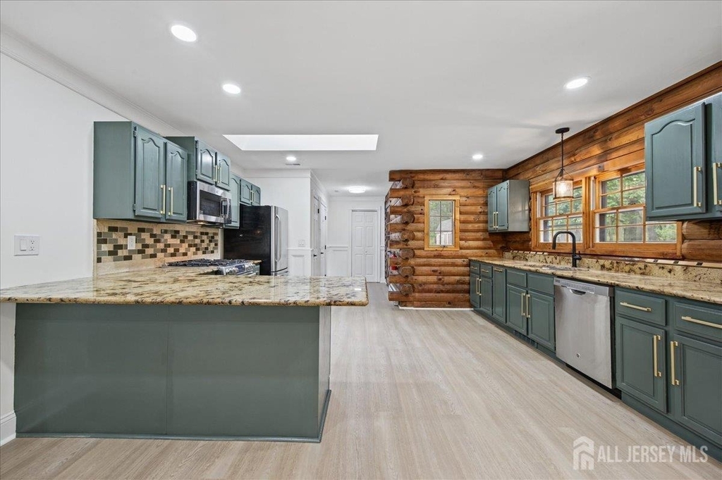 1058 Hoffman Road - Photo 18