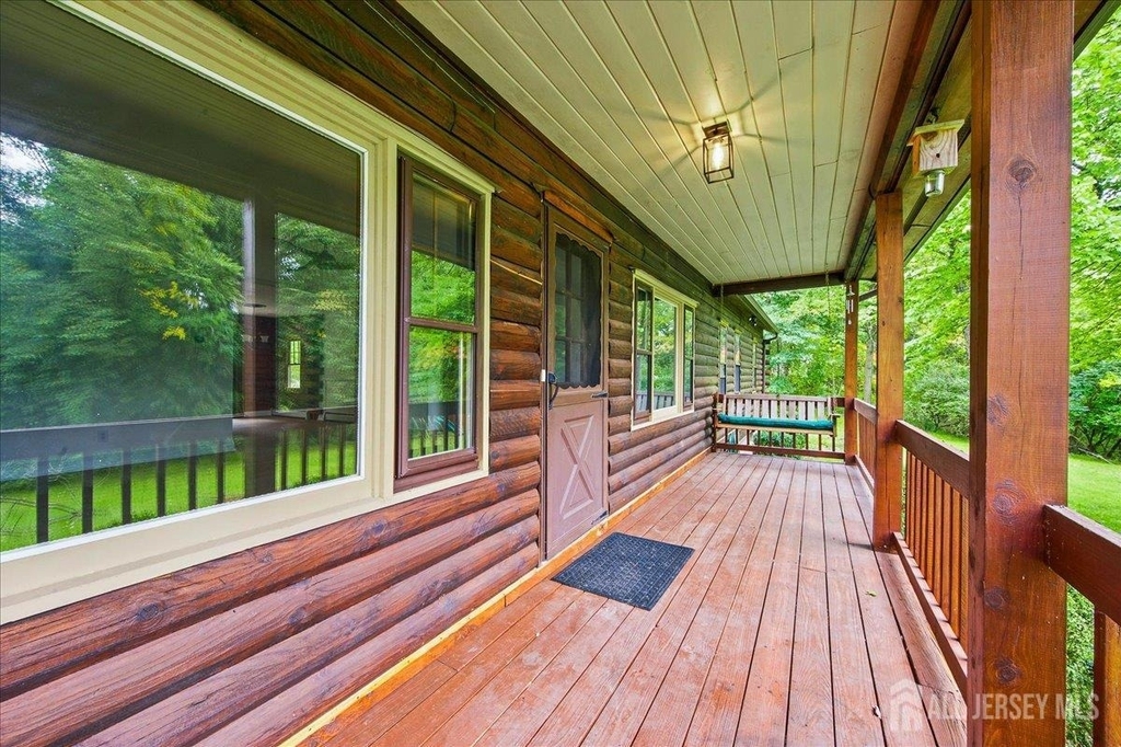 1058 Hoffman Road - Photo 5