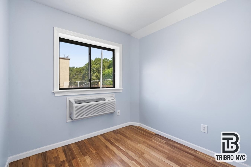 296 Willis Avenue - Photo 9