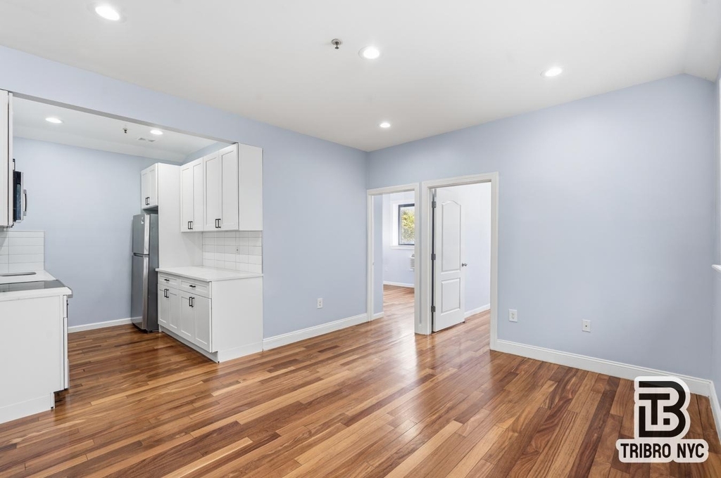 296 Willis Avenue - Photo 6