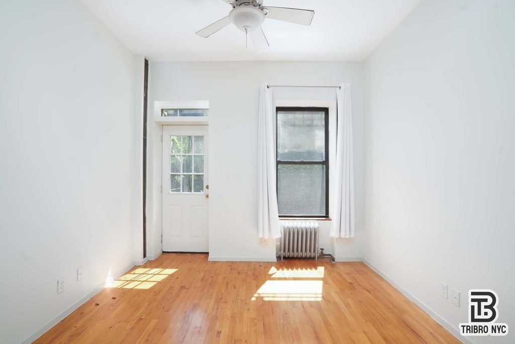 406 W 48th Street - Photo 5