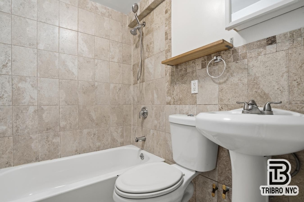 131 W 130th Street - Photo 9