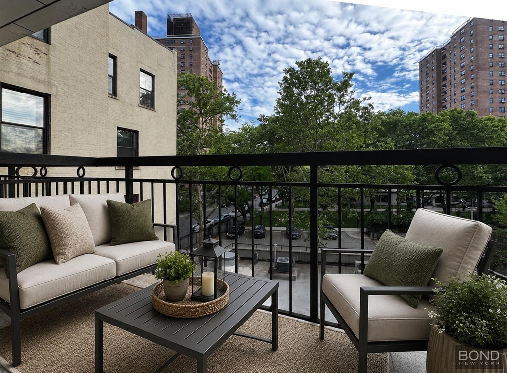 252 Broadway - Photo 5