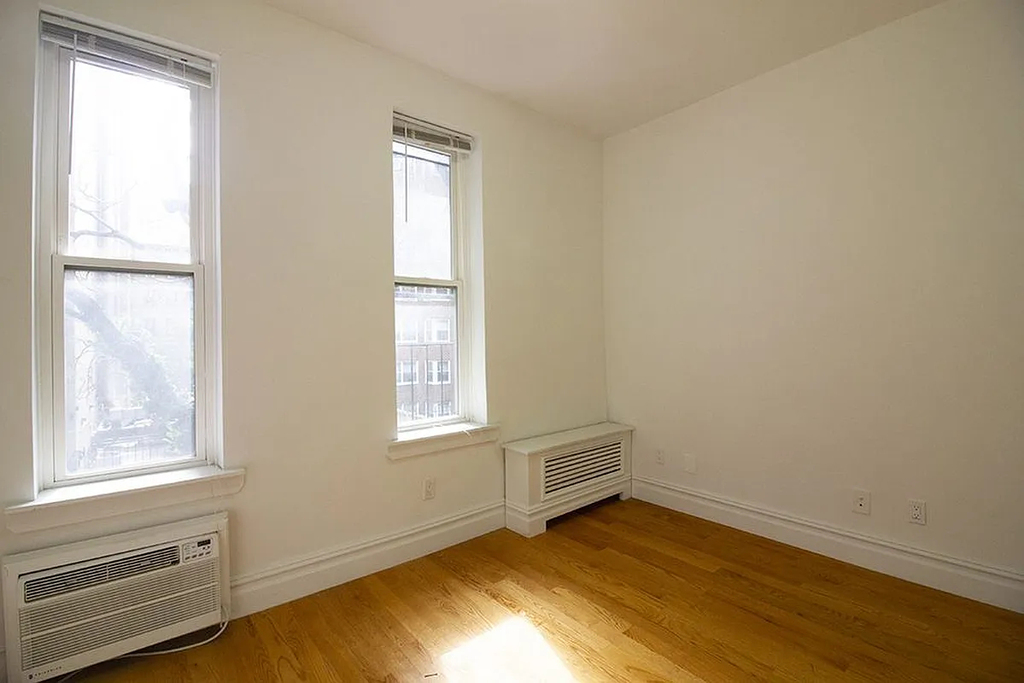 534 East 83rd Street - Photo 3