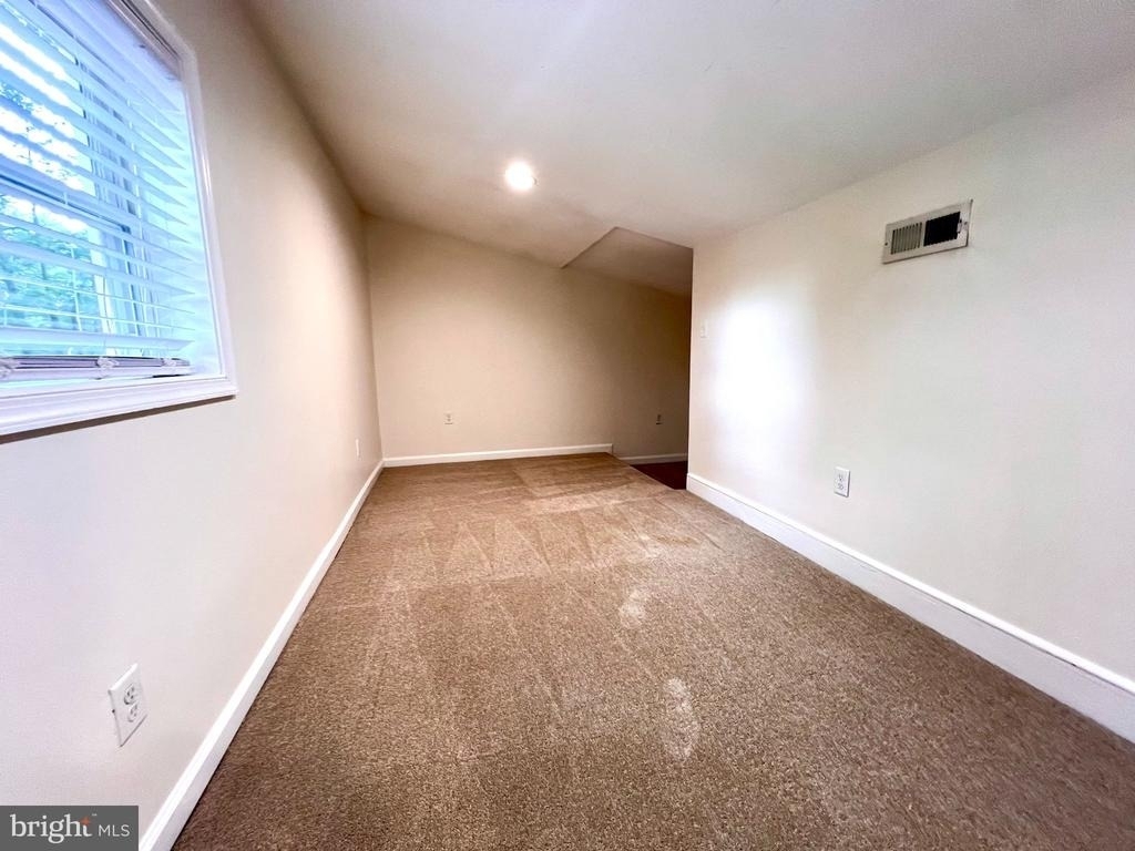208 Telegraph Road - Photo 11