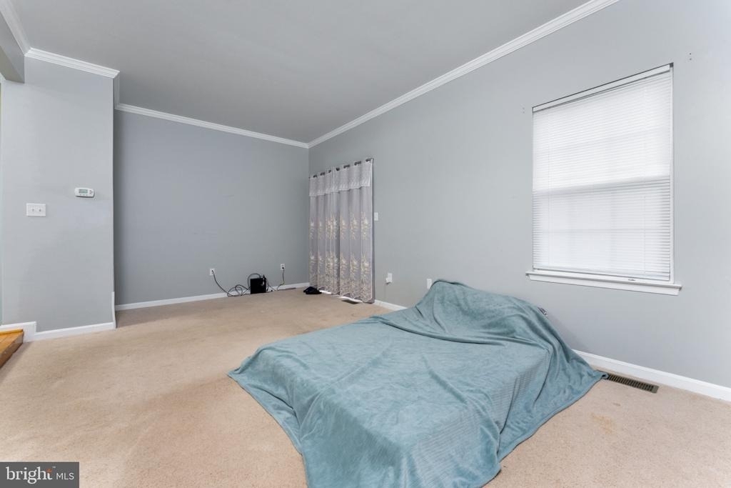 8708 Farnham Way - Photo 9