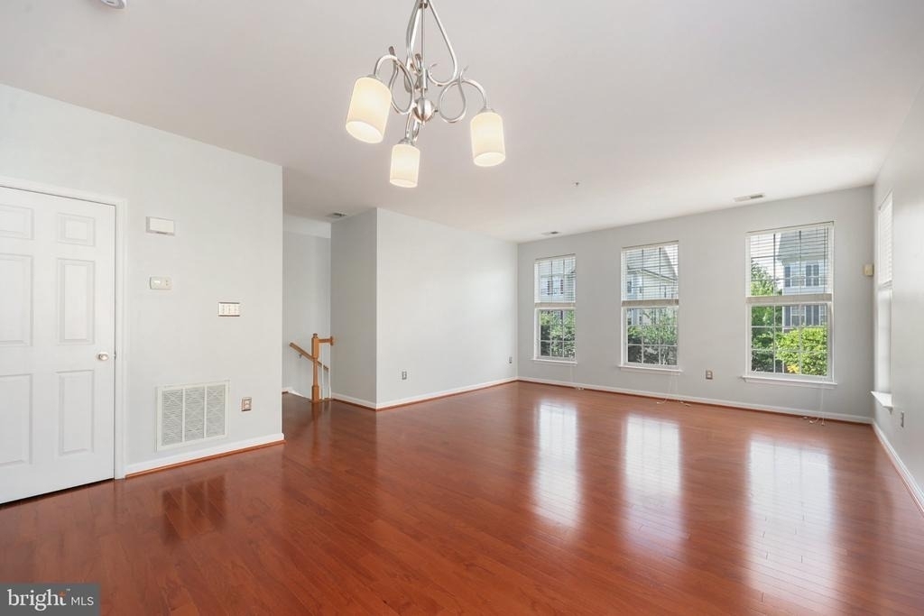 15522 John Diskin Circle - Photo 8