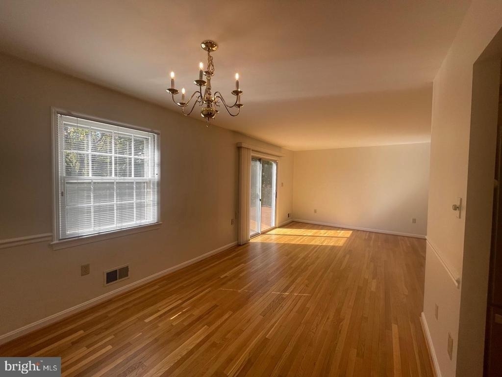 3905 Flagstone Terrace - Photo 11