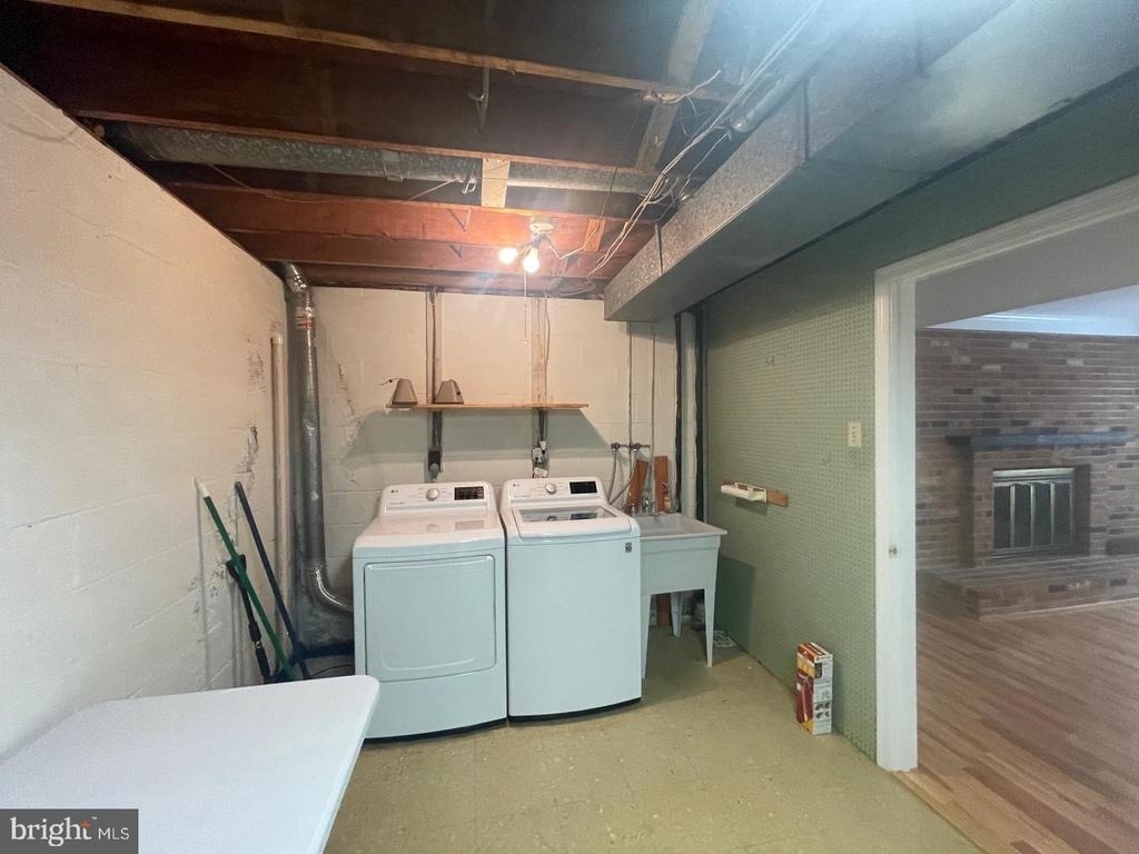 3905 Flagstone Terrace - Photo 43
