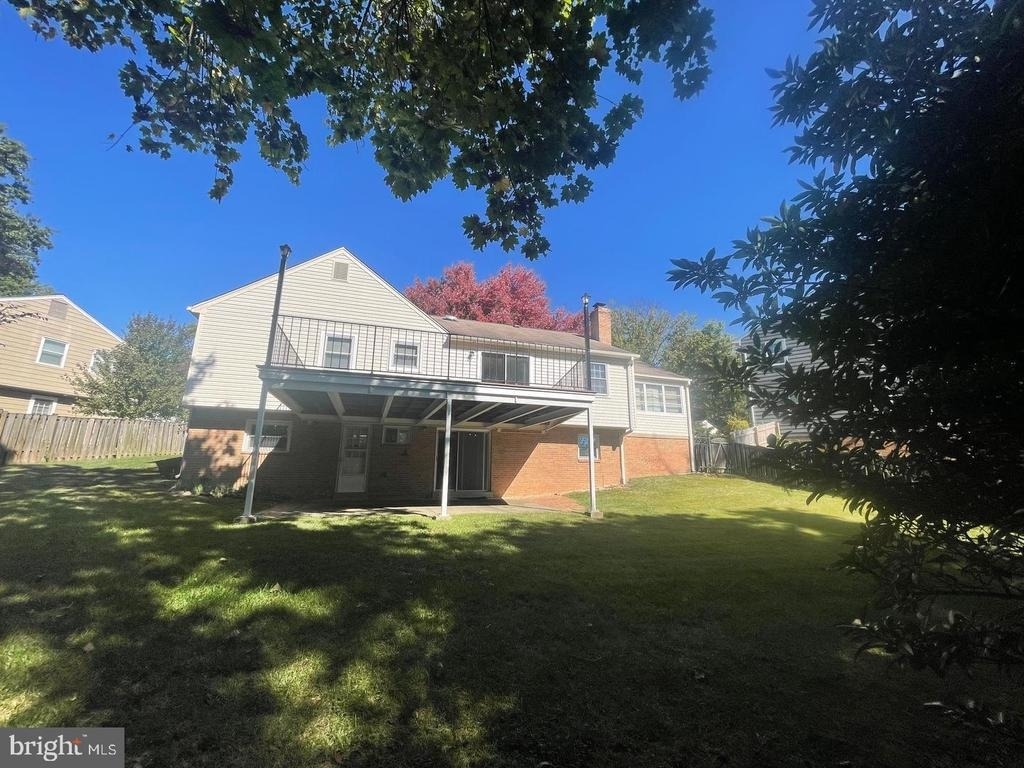 3905 Flagstone Terrace - Photo 18