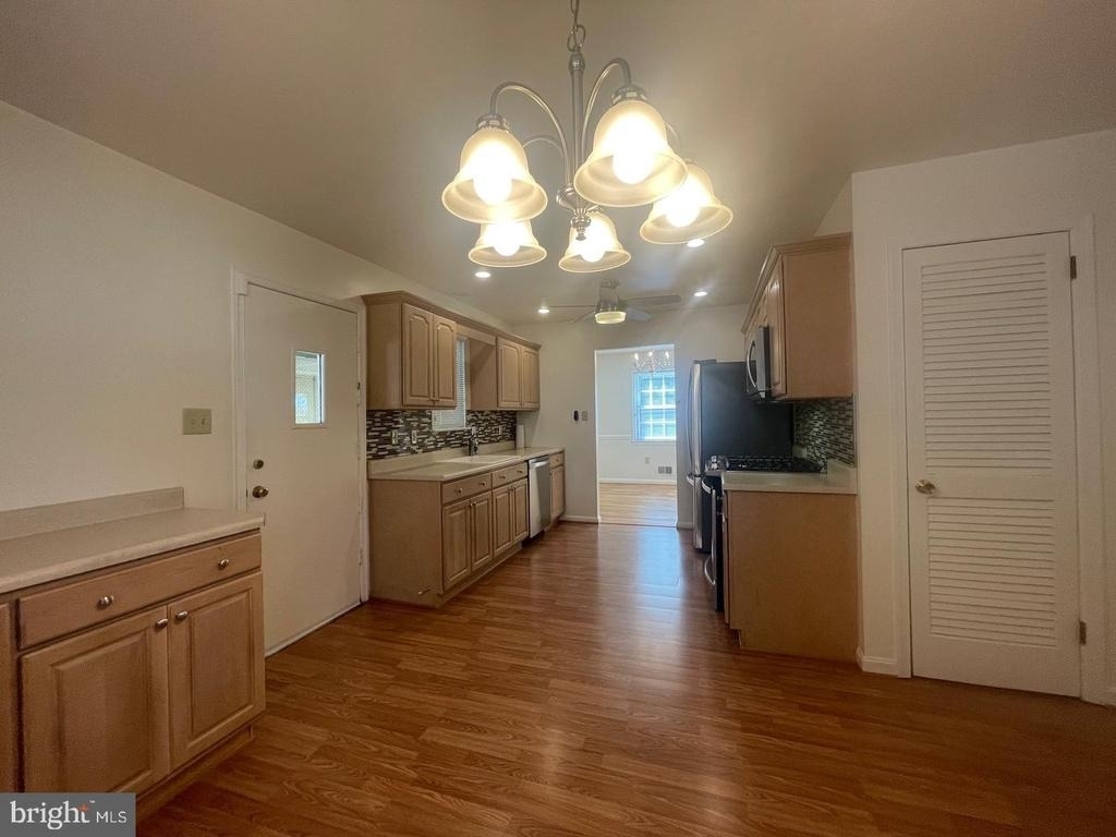 3905 Flagstone Terrace - Photo 7