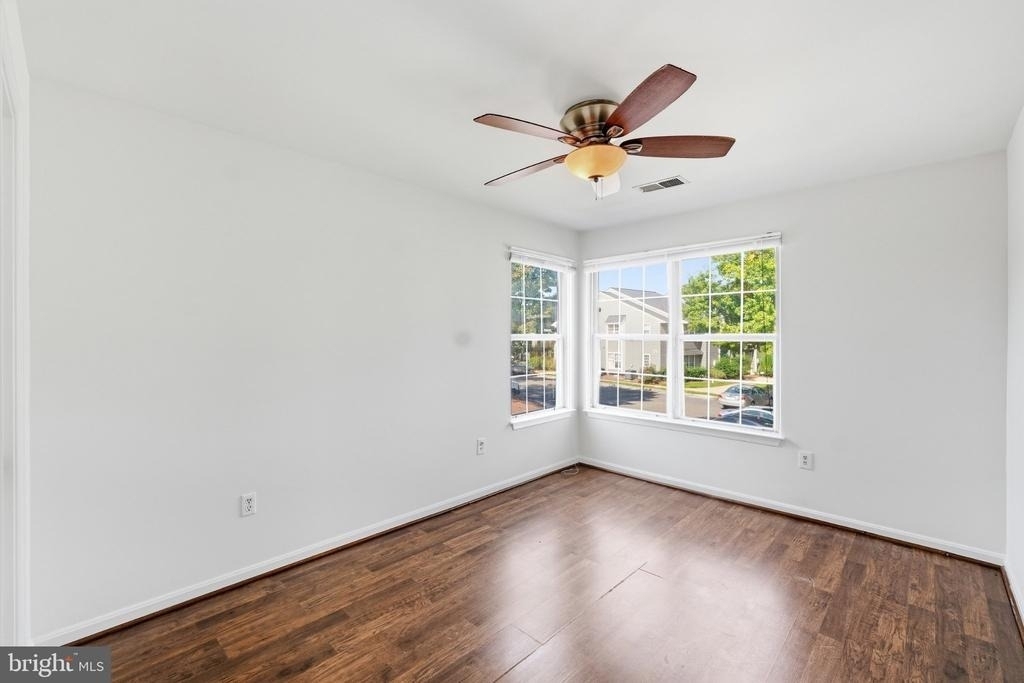 8633 Beekman Place - Photo 15