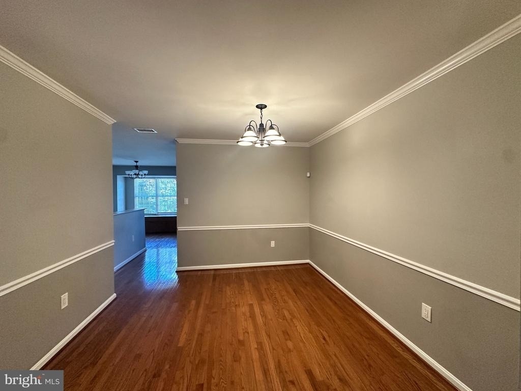6025 Crocus Court - Photo 8