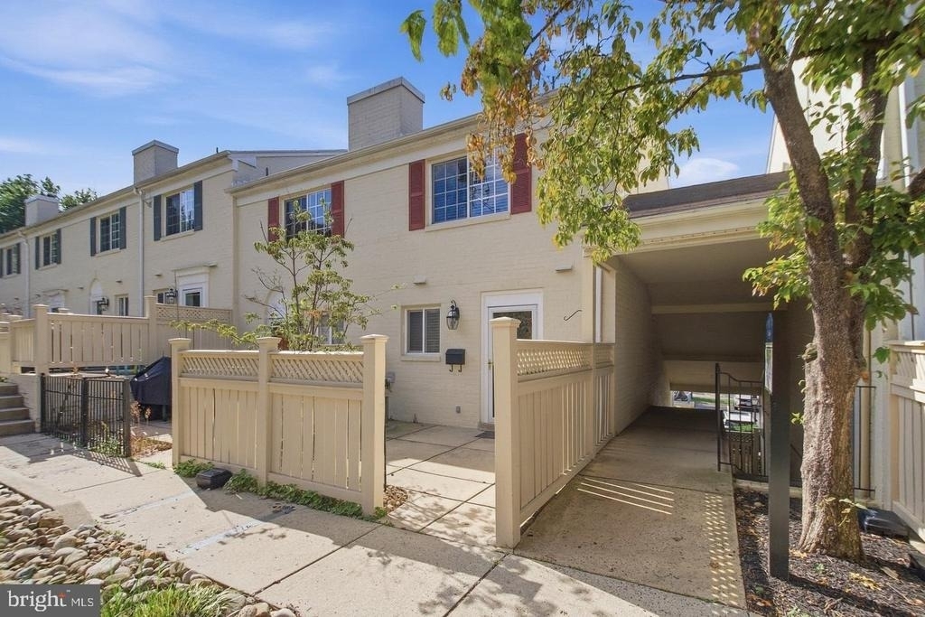 1407 N Van Dorn Street Nw - Photo 0