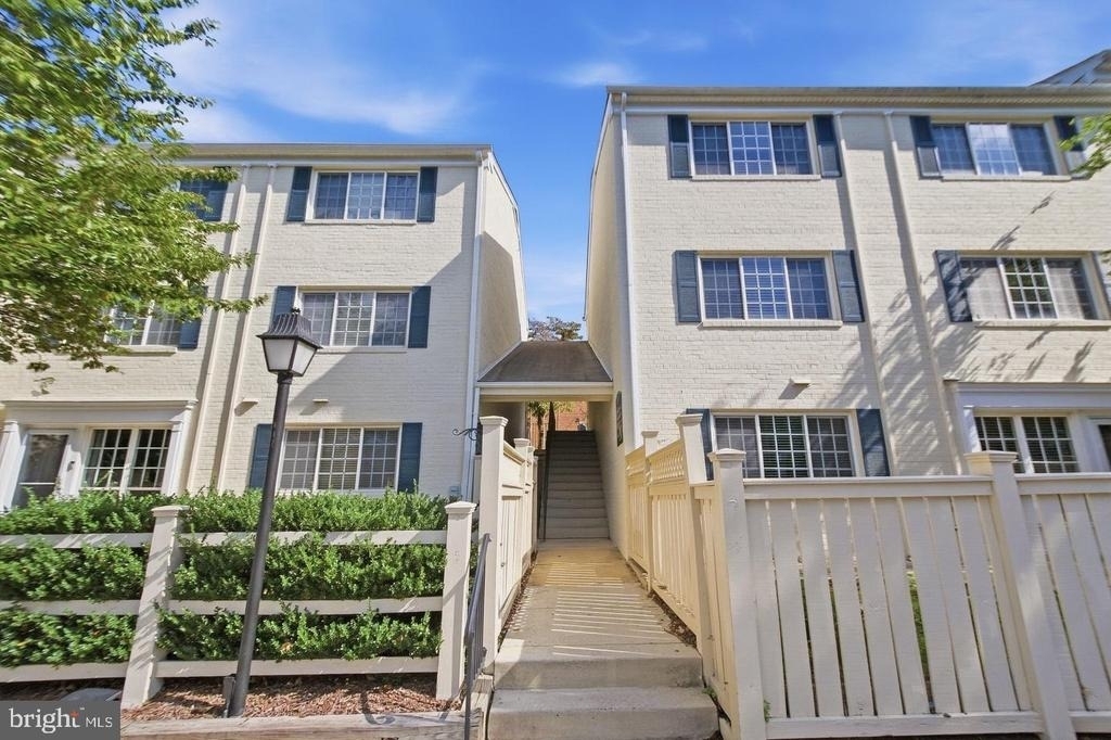 1407 N Van Dorn Street Nw - Photo 1
