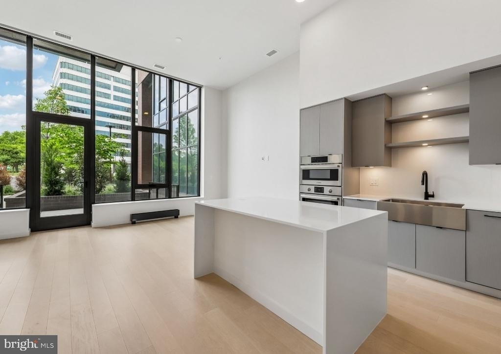 3030 Potomac Avenue - Photo 4