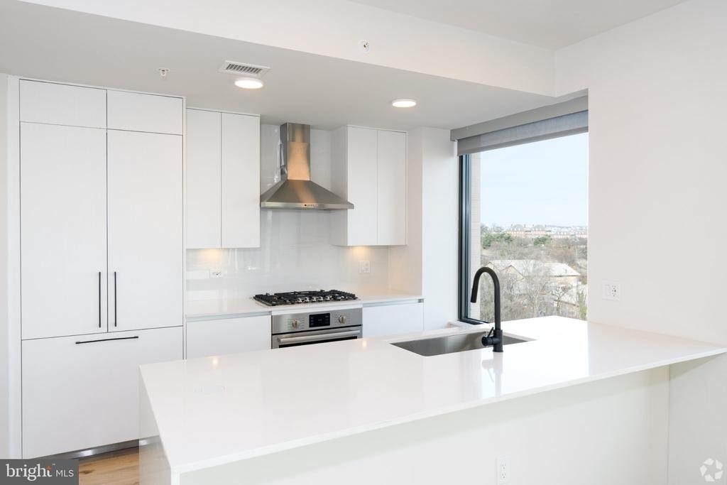 3130 Potomac Avenue - Photo 12