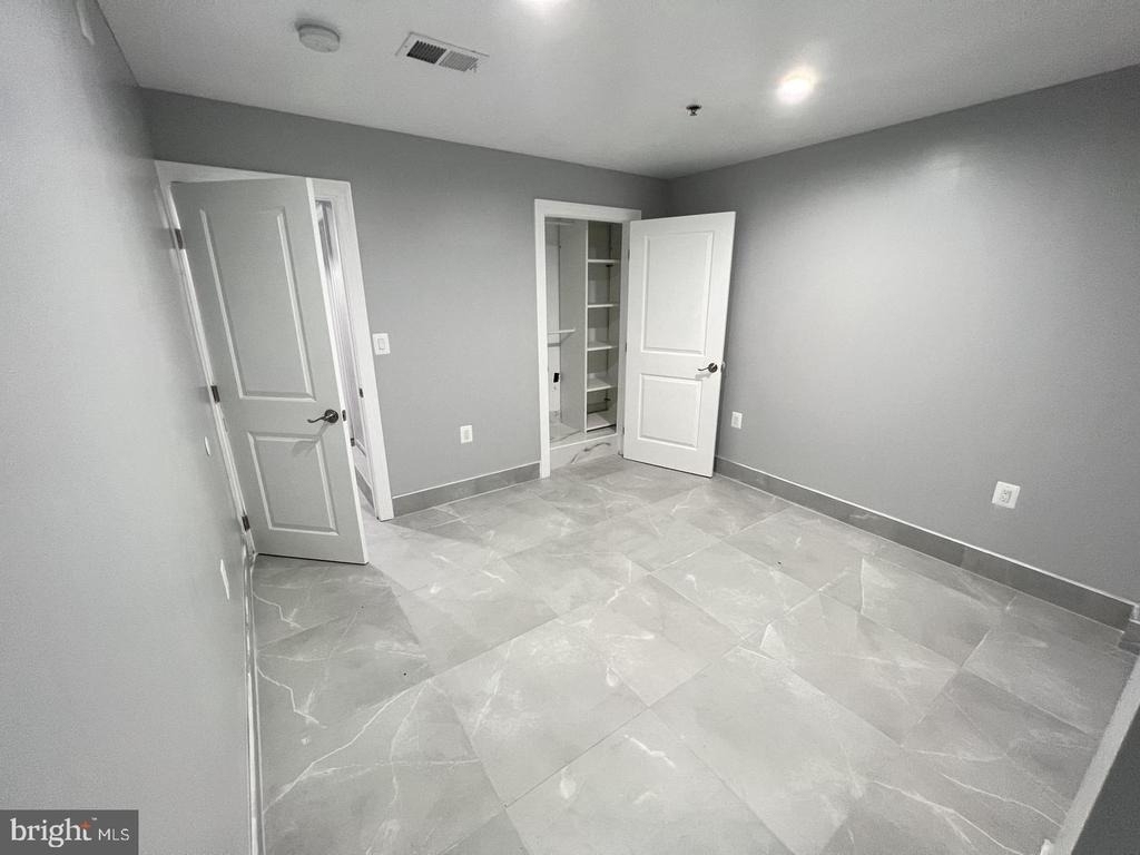 1611 Ridge Avenue - Photo 19