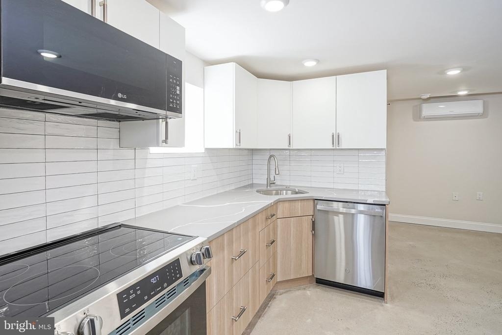 2412 S 24th Street - Photo 15