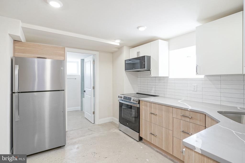 2412 S 24th Street - Photo 14