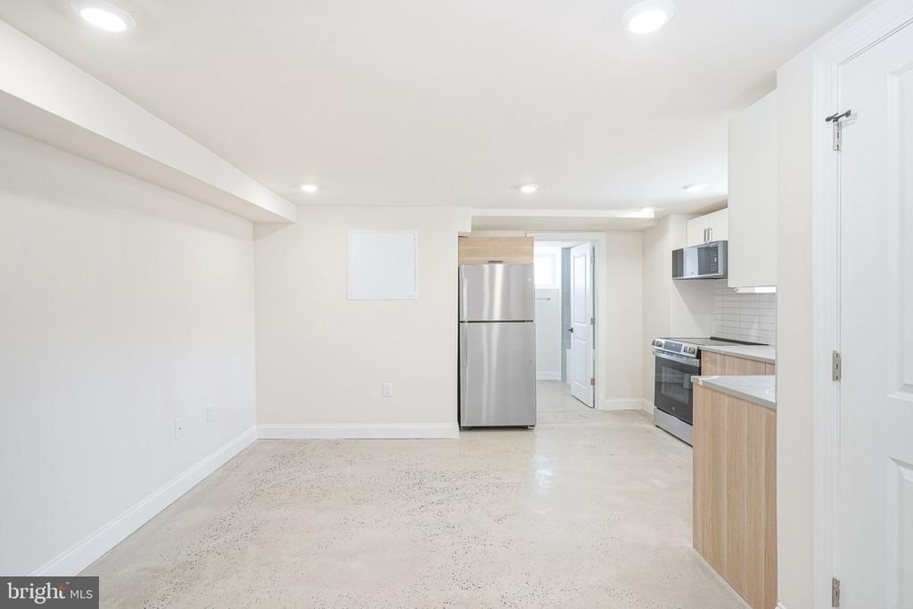 2412 S 24th Street - Photo 11