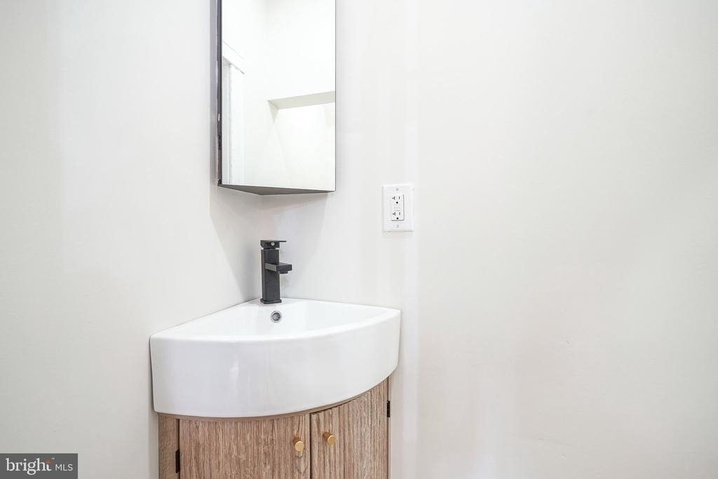 2412 S 24th Street - Photo 15