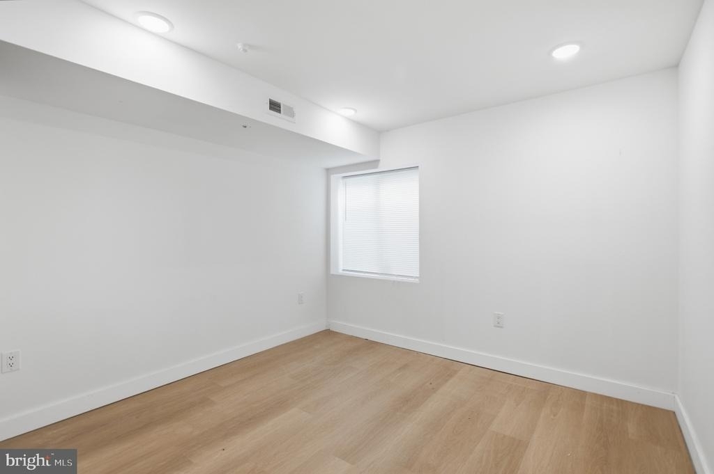 1542 W York Street - Photo 12
