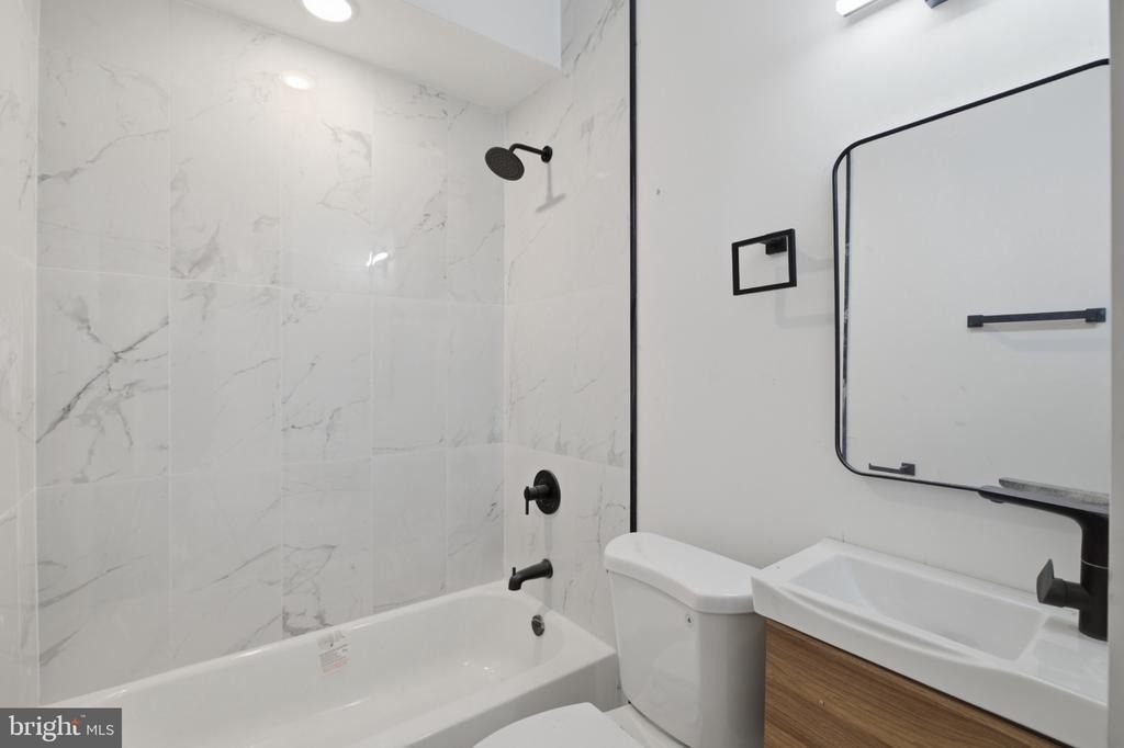 1542 W York Street - Photo 5