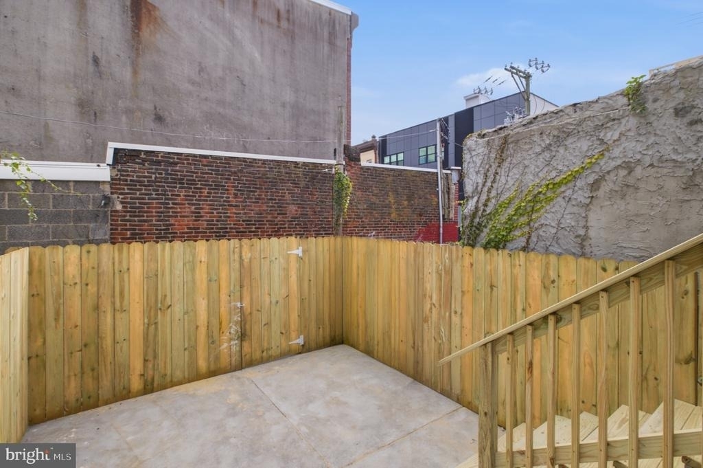 1542 W York Street - Photo 8