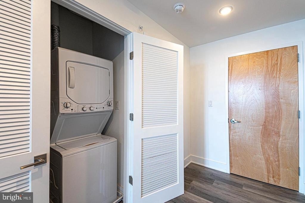 1245 Ridge Avenue - Photo 5