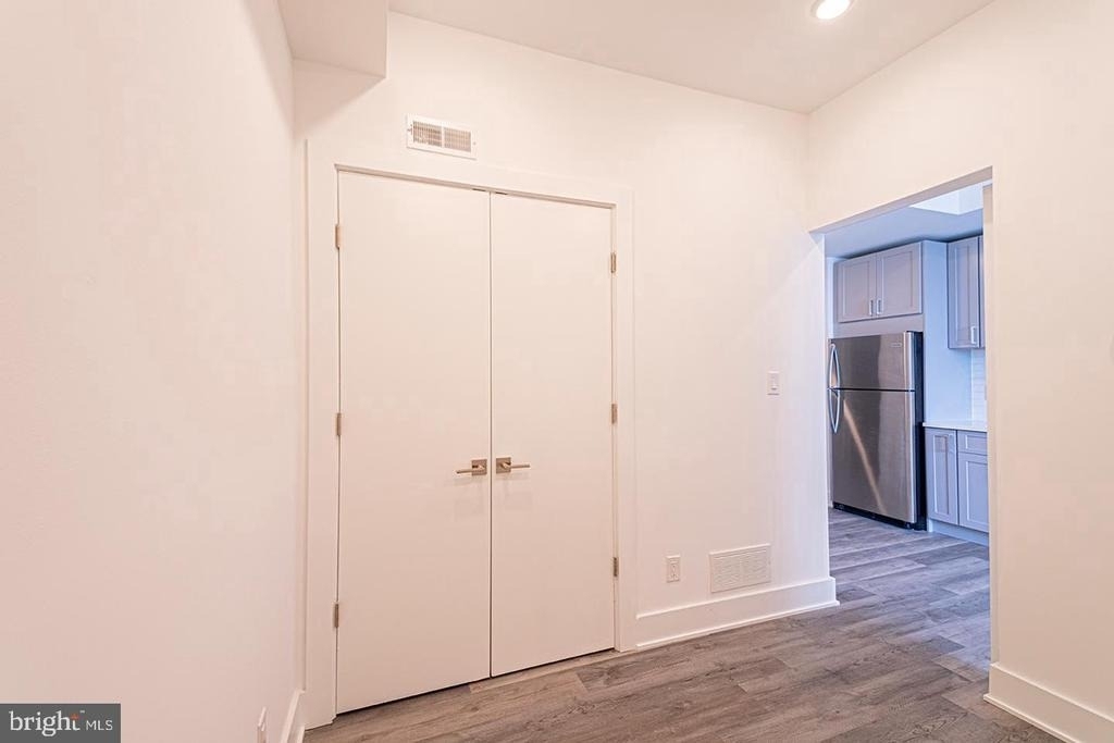 1245 Ridge Avenue - Photo 8