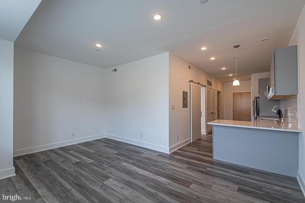 1245 Ridge Avenue - Photo 9
