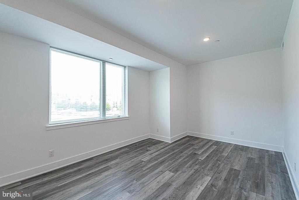 1245 Ridge Avenue - Photo 7