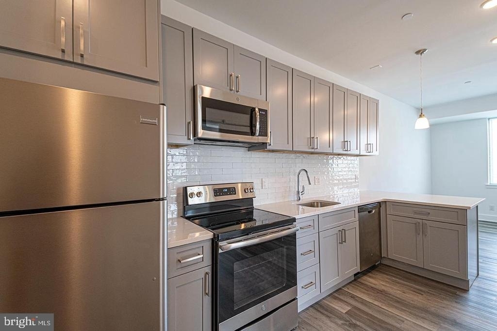 1245 Ridge Avenue - Photo 19