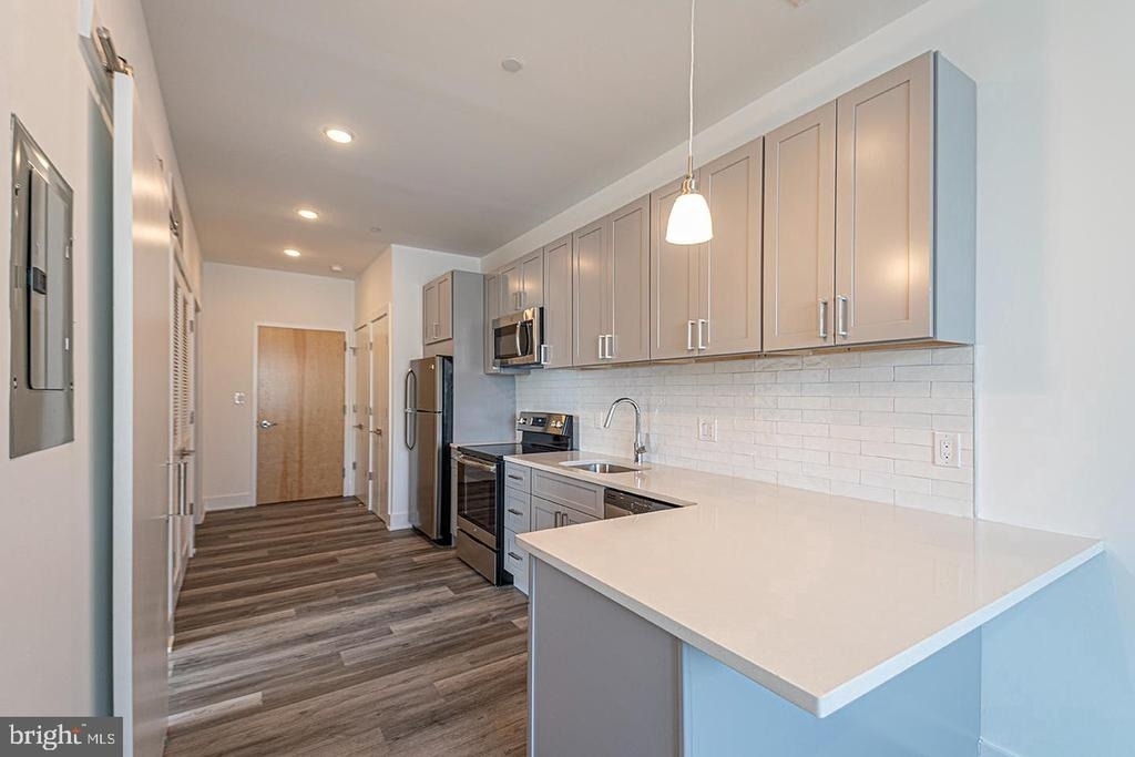 1245 Ridge Avenue - Photo 6
