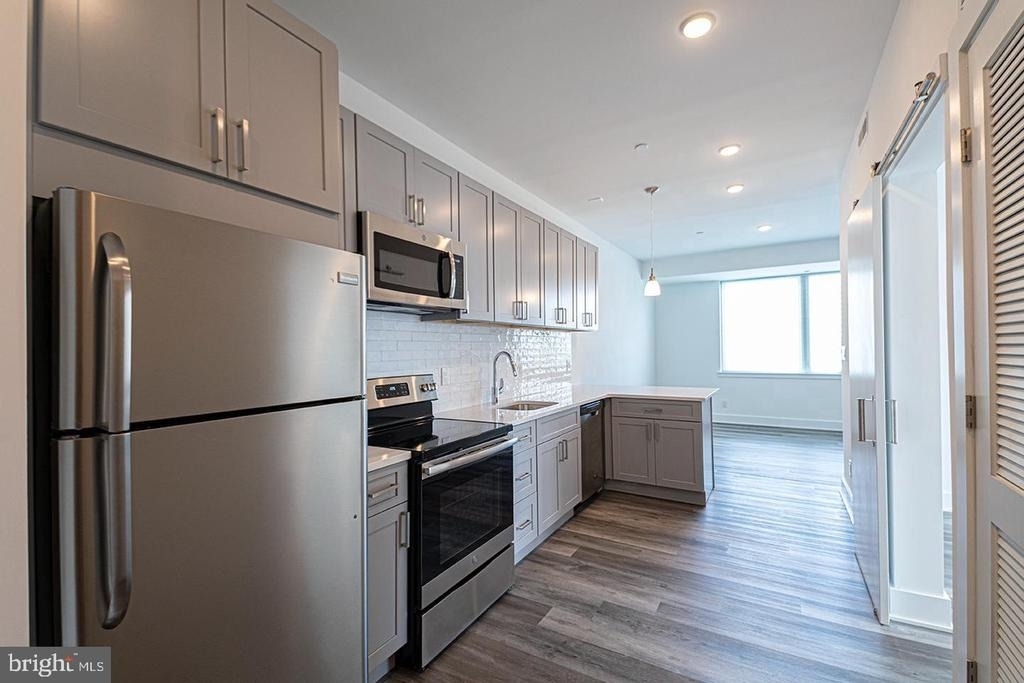 1245 Ridge Avenue - Photo 14