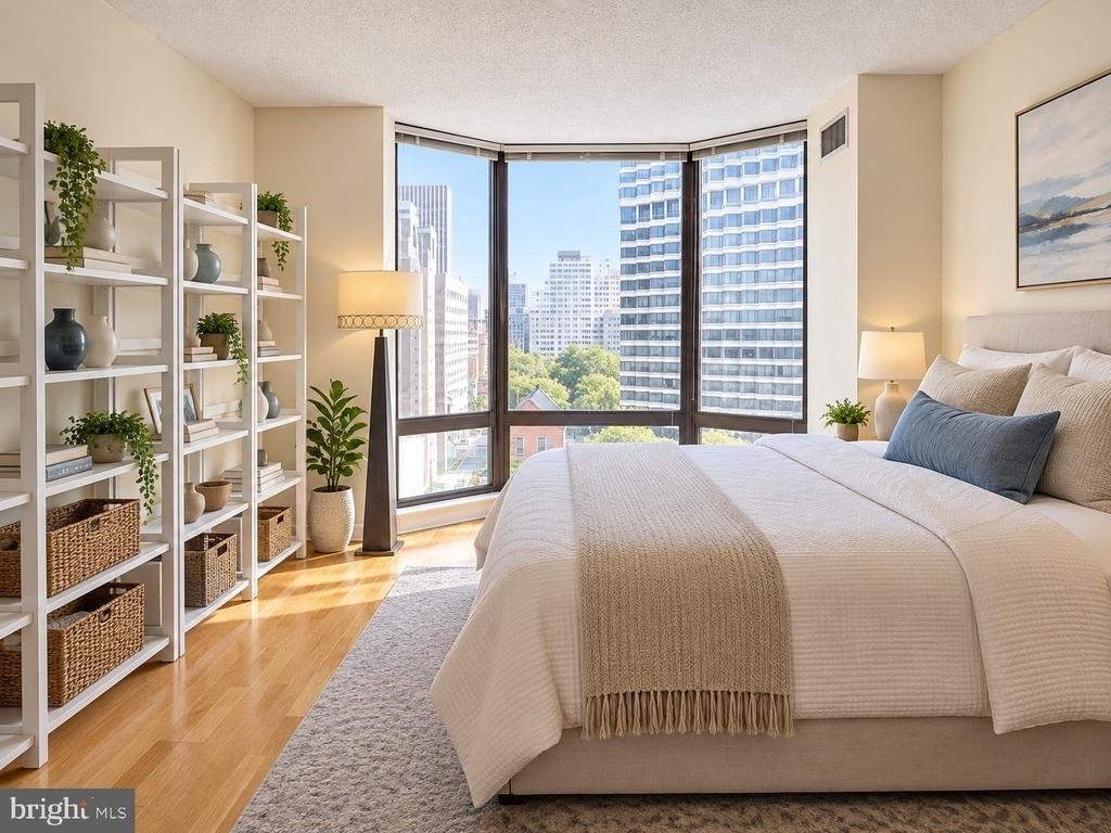 2018 Walnut Street - Photo 3