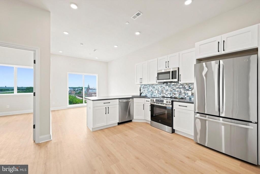 2153 E Lehigh Avenue - Photo 0