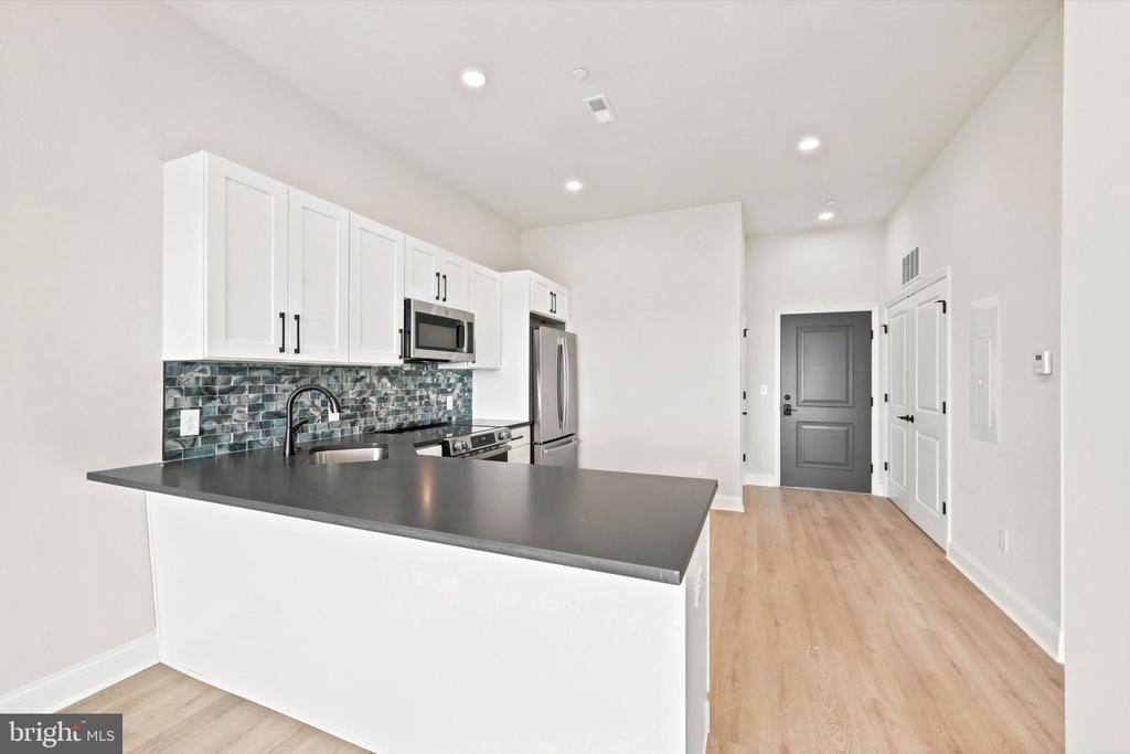 2153 E Lehigh Avenue - Photo 12