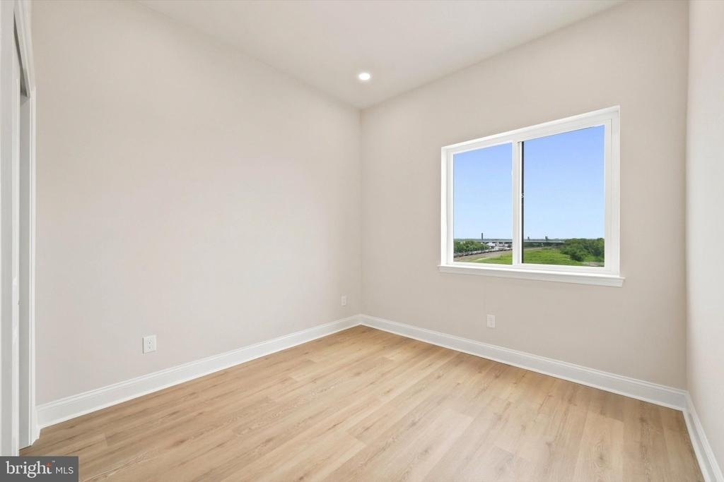 2153 E Lehigh Avenue - Photo 9