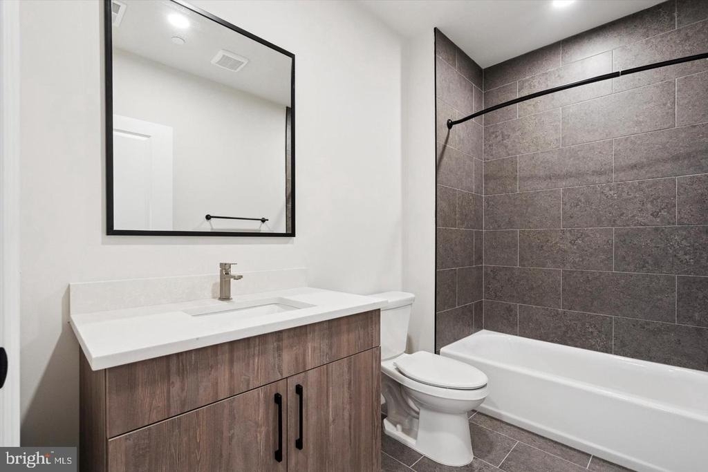 2153 E Lehigh Avenue - Photo 15