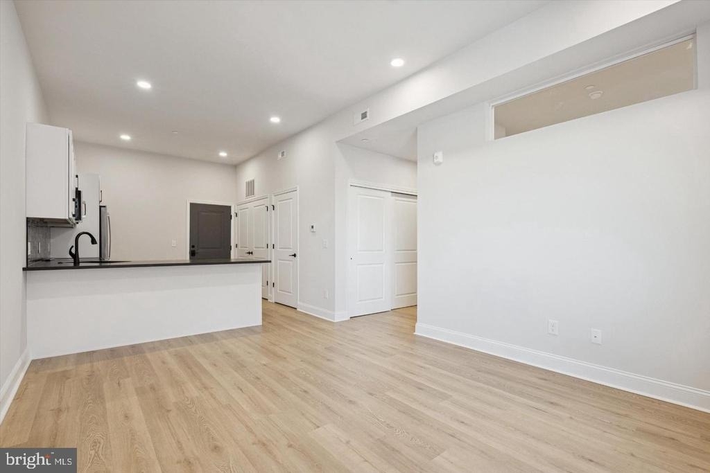 2153 E Lehigh Avenue - Photo 11