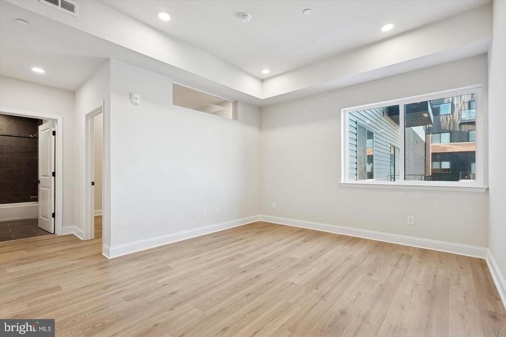 2153 E Lehigh Avenue - Photo 12