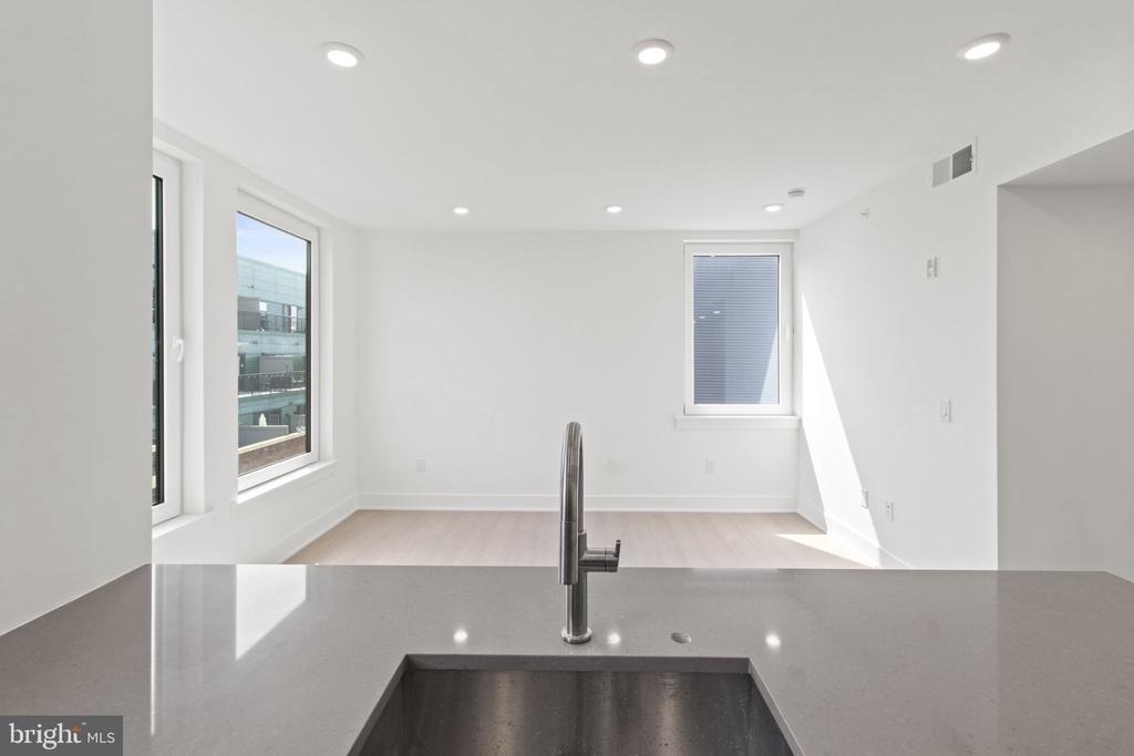 2000 Dreer Street - Photo 2