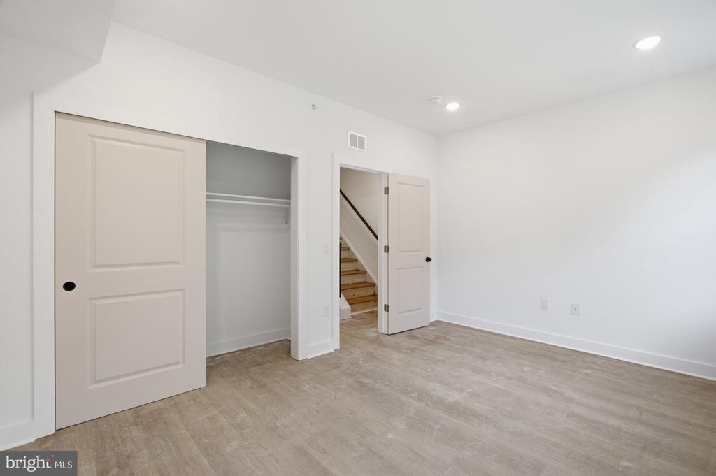 1230 W York Street - Photo 15
