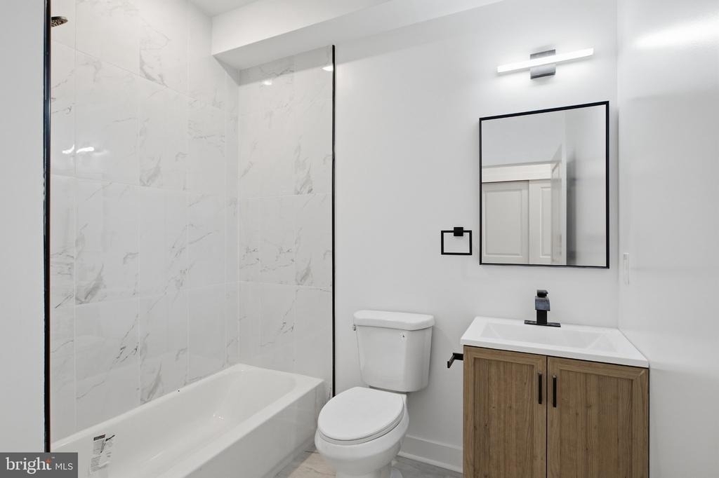 1230 W York Street - Photo 3
