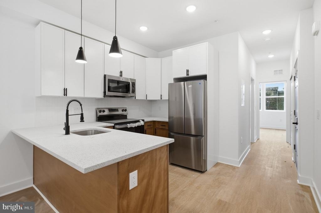 1230 W York Street - Photo 4