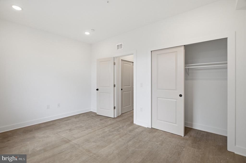 1230 W York Street - Photo 2