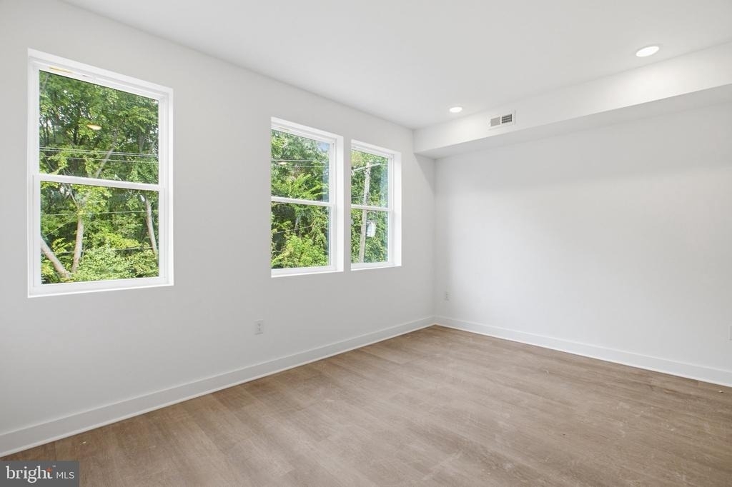 1230 W York Street - Photo 14